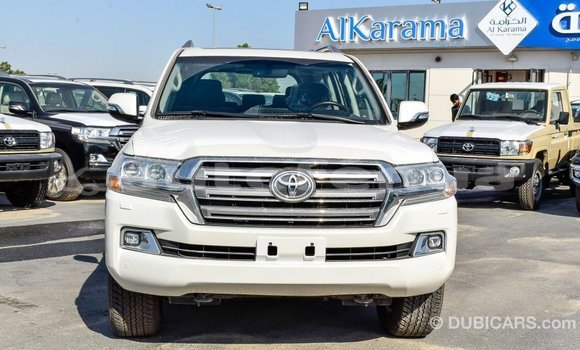 Acheter Import Voiture Toyota Land Cruiser Blanc à Import - Dubai, Marquesas Acheter Import Voiture Toyota Land Cruiser Blanc à Import - Dubai, Marquesas