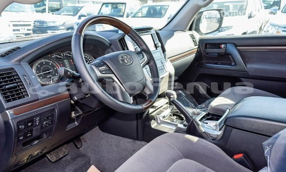 Acheter Import Voiture Toyota Land Cruiser Blanc à Import - Dubai, Marquesas Acheter Import Voiture Toyota Land Cruiser Blanc à Import - Dubai, Marquesas