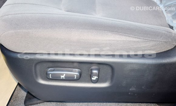 Acheter Import Voiture Toyota Land Cruiser Blanc à Import - Dubai, Marquesas Acheter Import Voiture Toyota Land Cruiser Blanc à Import - Dubai, Marquesas