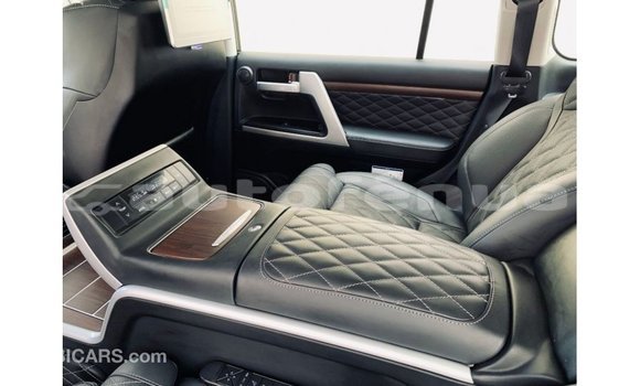 Acheter Import Voiture Toyota Land Cruiser Noir à Import - Dubai, Marquesas Acheter Import Voiture Toyota Land Cruiser Noir à Import - Dubai, Marquesas