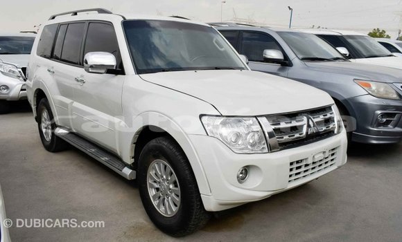 Acheter Import Voiture Mitsubishi Pajero Blanc à Import - Dubai, Marquesas Acheter Import Voiture Mitsubishi Pajero Blanc à Import - Dubai, Marquesas