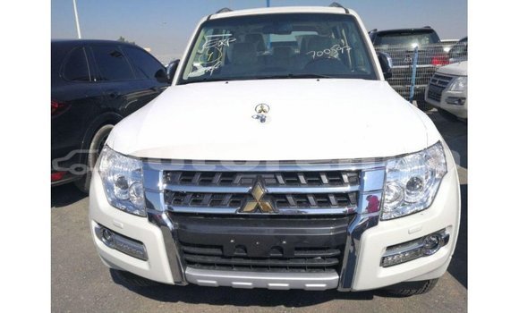 Acheter Import Voiture Mitsubishi Pajero Blanc à Import - Dubai, Marquesas Acheter Import Voiture Mitsubishi Pajero Blanc à Import - Dubai, Marquesas