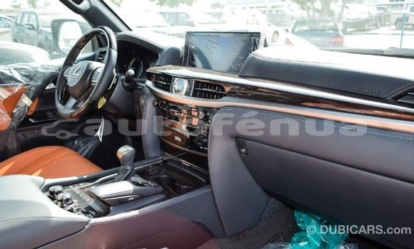 Acheter Import Voiture Lexus LX Blanc à Import - Dubai, Marquesas Acheter Import Voiture Lexus LX Blanc à Import - Dubai, Marquesas