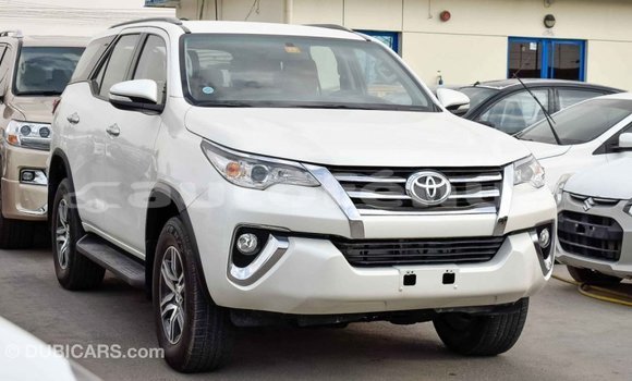 Acheter Import Voiture Toyota Fortuner Blanc à Import - Dubai, Marquesas Acheter Import Voiture Toyota Fortuner Blanc à Import - Dubai, Marquesas
