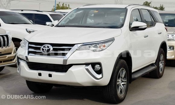 Acheter Import Voiture Toyota Fortuner Blanc à Import - Dubai, Marquesas Acheter Import Voiture Toyota Fortuner Blanc à Import - Dubai, Marquesas