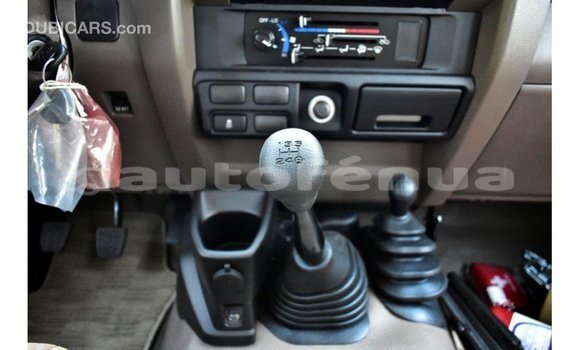 Acheter Import Voiture Toyota Land Cruiser Blanc à Import - Dubai, Marquesas Acheter Import Voiture Toyota Land Cruiser Blanc à Import - Dubai, Marquesas