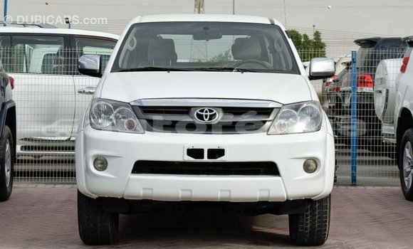 Acheter Import Voiture Toyota Fortuner Blanc à Import - Dubai, Marquesas Acheter Import Voiture Toyota Fortuner Blanc à Import - Dubai, Marquesas