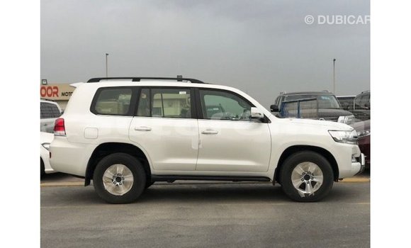 Buy Import Toyota Land Cruiser White Car in Import - Dubai in Marquesas Buy Import Toyota Land Cruiser White Car in Import - Dubai in Marquesas