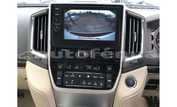 Buy Import Toyota Land Cruiser White Car in Import - Dubai in Marquesas Buy Import Toyota Land Cruiser White Car in Import - Dubai in Marquesas