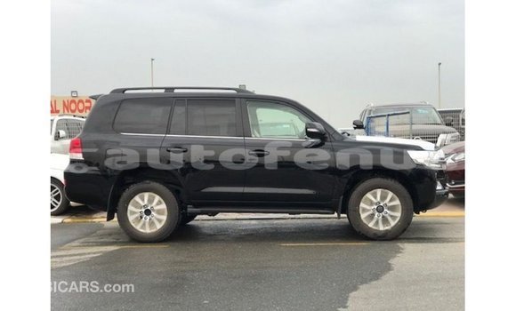Buy Import Toyota Land Cruiser Black Car in Import - Dubai in Marquesas Buy Import Toyota Land Cruiser Black Car in Import - Dubai in Marquesas