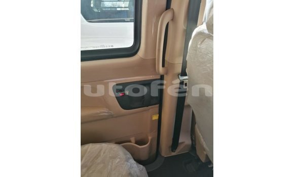 Acheter Import Utilitaire Hyundai Chorus Blanc à Import - Dubai, Marquesas Acheter Import Utilitaire Hyundai Chorus Blanc à Import - Dubai, Marquesas