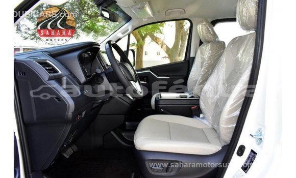 Acheter Import Voiture Toyota Granvia Blanc à Import - Dubai, Marquesas Acheter Import Voiture Toyota Granvia Blanc à Import - Dubai, Marquesas