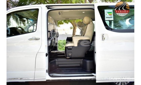 Acheter Import Voiture Toyota Granvia Blanc à Import - Dubai, Marquesas Acheter Import Voiture Toyota Granvia Blanc à Import - Dubai, Marquesas