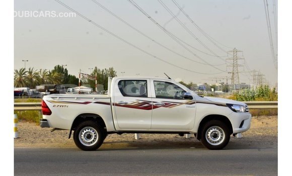 Buy Import Toyota Hilux White Car in Import - Dubai in Marquesas Buy Import Toyota Hilux White Car in Import - Dubai in Marquesas