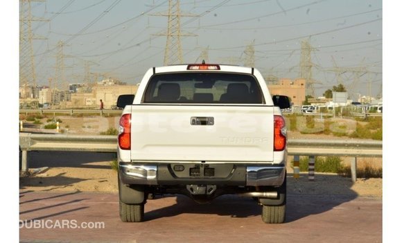Acheter Import Voiture Toyota Tundra Blanc à Import - Dubai, Marquesas Acheter Import Voiture Toyota Tundra Blanc à Import - Dubai, Marquesas
