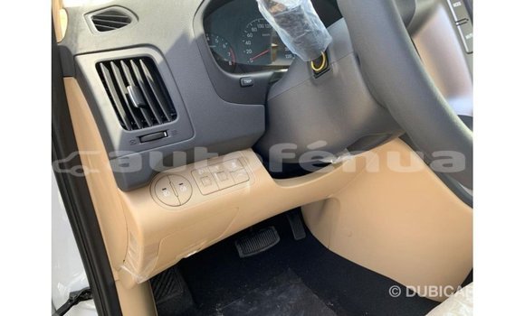 Acheter Import Utilitaire Hyundai Chorus Blanc à Import - Dubai, Marquesas Acheter Import Utilitaire Hyundai Chorus Blanc à Import - Dubai, Marquesas