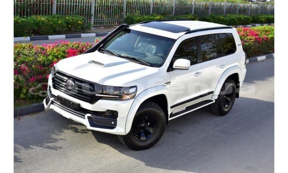 Buy Import Toyota Land Cruiser White Car in Import - Dubai in Marquesas Buy Import Toyota Land Cruiser White Car in Import - Dubai in Marquesas