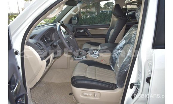 Buy Import Toyota Land Cruiser White Car in Import - Dubai in Marquesas Buy Import Toyota Land Cruiser White Car in Import - Dubai in Marquesas