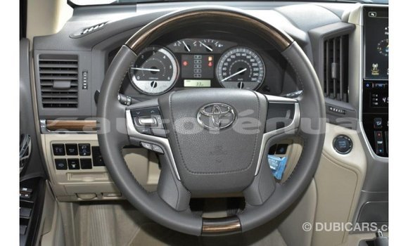 Buy Import Toyota Land Cruiser White Car in Import - Dubai in Marquesas Buy Import Toyota Land Cruiser White Car in Import - Dubai in Marquesas