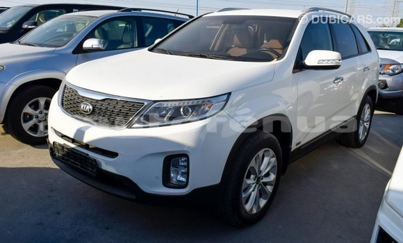 Acheter Import Voiture Kia Sorento Blanc à Import - Dubai, Marquesas Acheter Import Voiture Kia Sorento Blanc à Import - Dubai, Marquesas