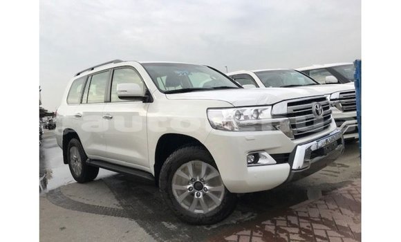 Acheter Import Voiture Toyota Land Cruiser Blanc à Import - Dubai, Marquesas Acheter Import Voiture Toyota Land Cruiser Blanc à Import - Dubai, Marquesas