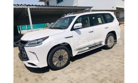 Acheter Import Voiture Lexus LX Blanc à Import - Dubai, Marquesas Acheter Import Voiture Lexus LX Blanc à Import - Dubai, Marquesas
