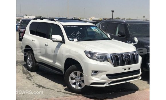 Acheter Import Voiture Toyota Prado Blanc à Import - Dubai, Marquesas Acheter Import Voiture Toyota Prado Blanc à Import - Dubai, Marquesas