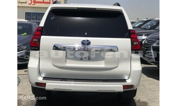 Acheter Import Voiture Toyota Prado Blanc à Import - Dubai, Marquesas Acheter Import Voiture Toyota Prado Blanc à Import - Dubai, Marquesas