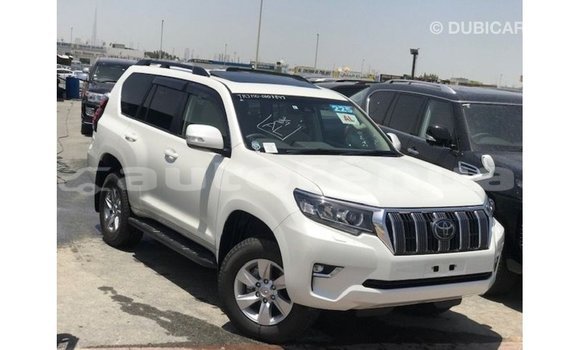 Acheter Import Voiture Toyota Prado Blanc à Import - Dubai, Marquesas Acheter Import Voiture Toyota Prado Blanc à Import - Dubai, Marquesas