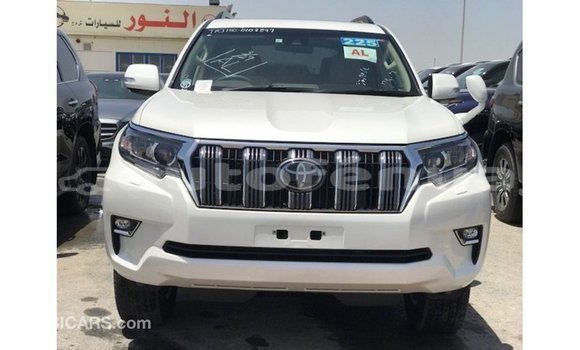 Acheter Import Voiture Toyota Prado Blanc à Import - Dubai, Marquesas Acheter Import Voiture Toyota Prado Blanc à Import - Dubai, Marquesas