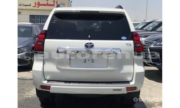 Acheter Import Voiture Toyota Prado Blanc à Import - Dubai, Marquesas Acheter Import Voiture Toyota Prado Blanc à Import - Dubai, Marquesas