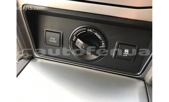 Acheter Import Voiture Toyota Prado Blanc à Import - Dubai, Marquesas Acheter Import Voiture Toyota Prado Blanc à Import - Dubai, Marquesas