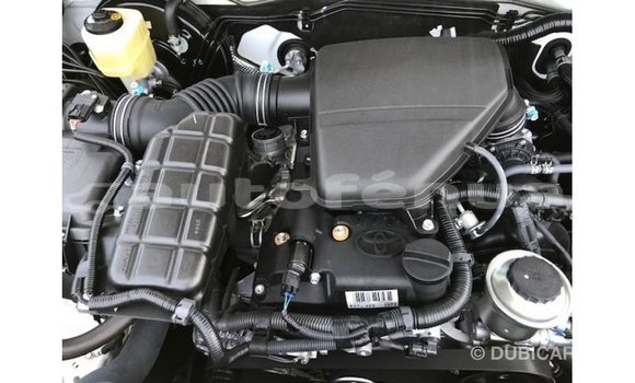 Acheter Import Voiture Toyota Prado Blanc à Import - Dubai, Marquesas Acheter Import Voiture Toyota Prado Blanc à Import - Dubai, Marquesas