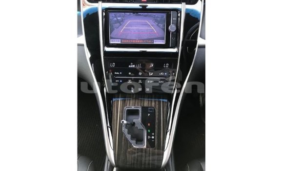 Acheter Import Voiture Toyota Harrier Rouge à Import - Dubai, Marquesas Acheter Import Voiture Toyota Harrier Rouge à Import - Dubai, Marquesas