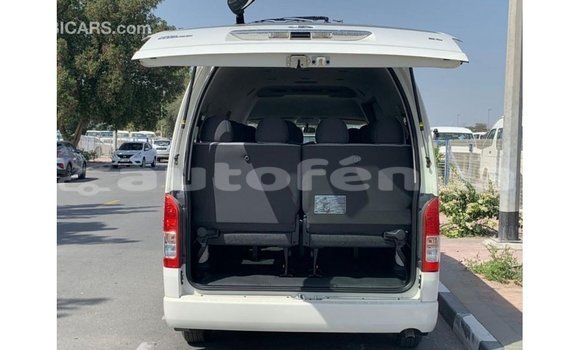 Buy Import Toyota Hiace White Car in Import - Dubai in Marquesas Buy Import Toyota Hiace White Car in Import - Dubai in Marquesas