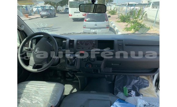 Buy Import Toyota Hiace White Car in Import - Dubai in Marquesas Buy Import Toyota Hiace White Car in Import - Dubai in Marquesas