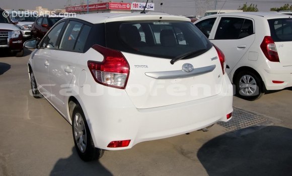 Acheter Import Voiture Toyota Yaris Blanc à Import - Dubai, Marquesas Acheter Import Voiture Toyota Yaris Blanc à Import - Dubai, Marquesas