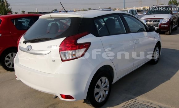 Acheter Import Voiture Toyota Yaris Blanc à Import - Dubai, Marquesas Acheter Import Voiture Toyota Yaris Blanc à Import - Dubai, Marquesas
