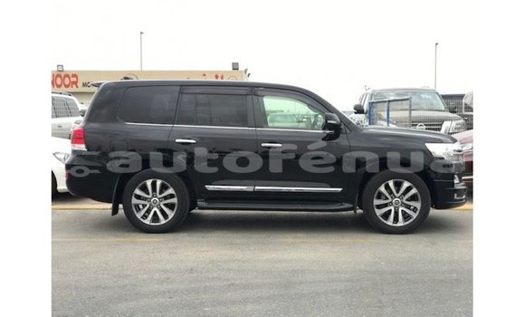 Buy Import Toyota Land Cruiser Black Car in Import - Dubai in Marquesas Buy Import Toyota Land Cruiser Black Car in Import - Dubai in Marquesas