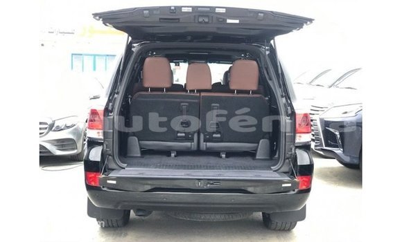 Buy Import Toyota Land Cruiser Black Car in Import - Dubai in Marquesas Buy Import Toyota Land Cruiser Black Car in Import - Dubai in Marquesas