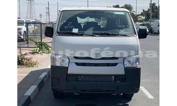 Buy Import Toyota Hiace White Car in Import - Dubai in Marquesas Buy Import Toyota Hiace White Car in Import - Dubai in Marquesas
