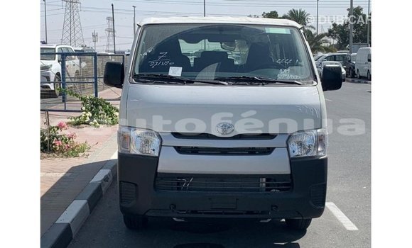 Buy Import Toyota Hiace White Car in Import - Dubai in Marquesas Buy Import Toyota Hiace White Car in Import - Dubai in Marquesas