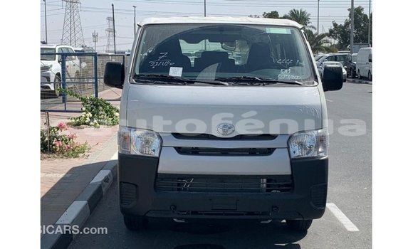 Buy Import Toyota Hiace White Car in Import - Dubai in Marquesas Buy Import Toyota Hiace White Car in Import - Dubai in Marquesas