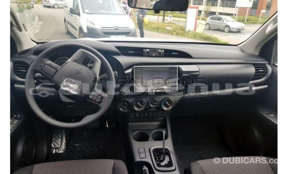 Buy Import Toyota Hilux Brown Car in Import - Dubai in Marquesas Buy Import Toyota Hilux Brown Car in Import - Dubai in Marquesas