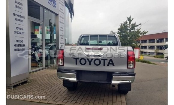 Buy Import Toyota Hilux Brown Car in Import - Dubai in Marquesas Buy Import Toyota Hilux Brown Car in Import - Dubai in Marquesas