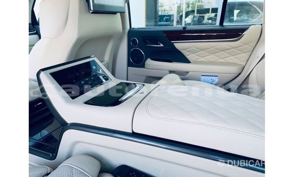 Acheter Import Voiture Lexus LX Rouge à Import - Dubai, Marquesas Acheter Import Voiture Lexus LX Rouge à Import - Dubai, Marquesas