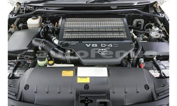 Acheter Import Voiture Toyota Land Cruiser Blanc à Import - Dubai, Marquesas Acheter Import Voiture Toyota Land Cruiser Blanc à Import - Dubai, Marquesas