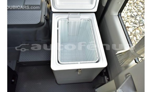 Acheter Import Voiture Toyota Coaster Blanc à Import - Dubai, Marquesas Acheter Import Voiture Toyota Coaster Blanc à Import - Dubai, Marquesas