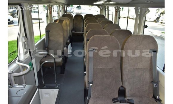 Acheter Import Voiture Toyota Coaster Blanc à Import - Dubai, Marquesas Acheter Import Voiture Toyota Coaster Blanc à Import - Dubai, Marquesas