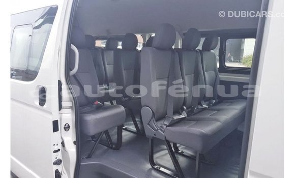 Buy Import Toyota Hiace White Car in Import - Dubai in Marquesas Buy Import Toyota Hiace White Car in Import - Dubai in Marquesas